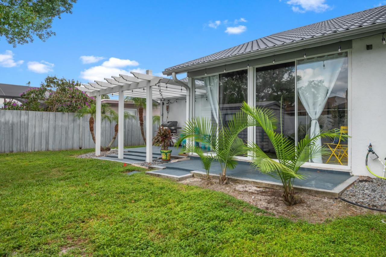 Sunshine Home And Romantic Vacation Sarasota Eksteriør bilde